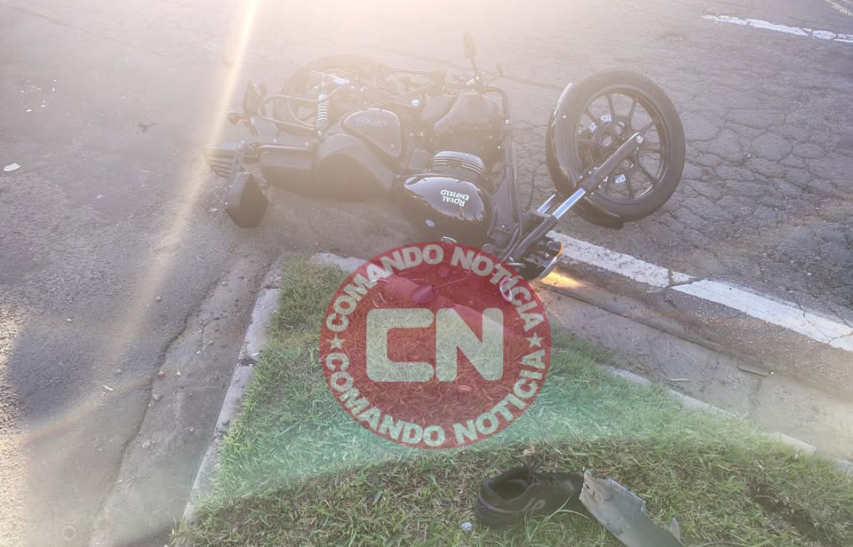 Acidente moto cruzamento rua 7