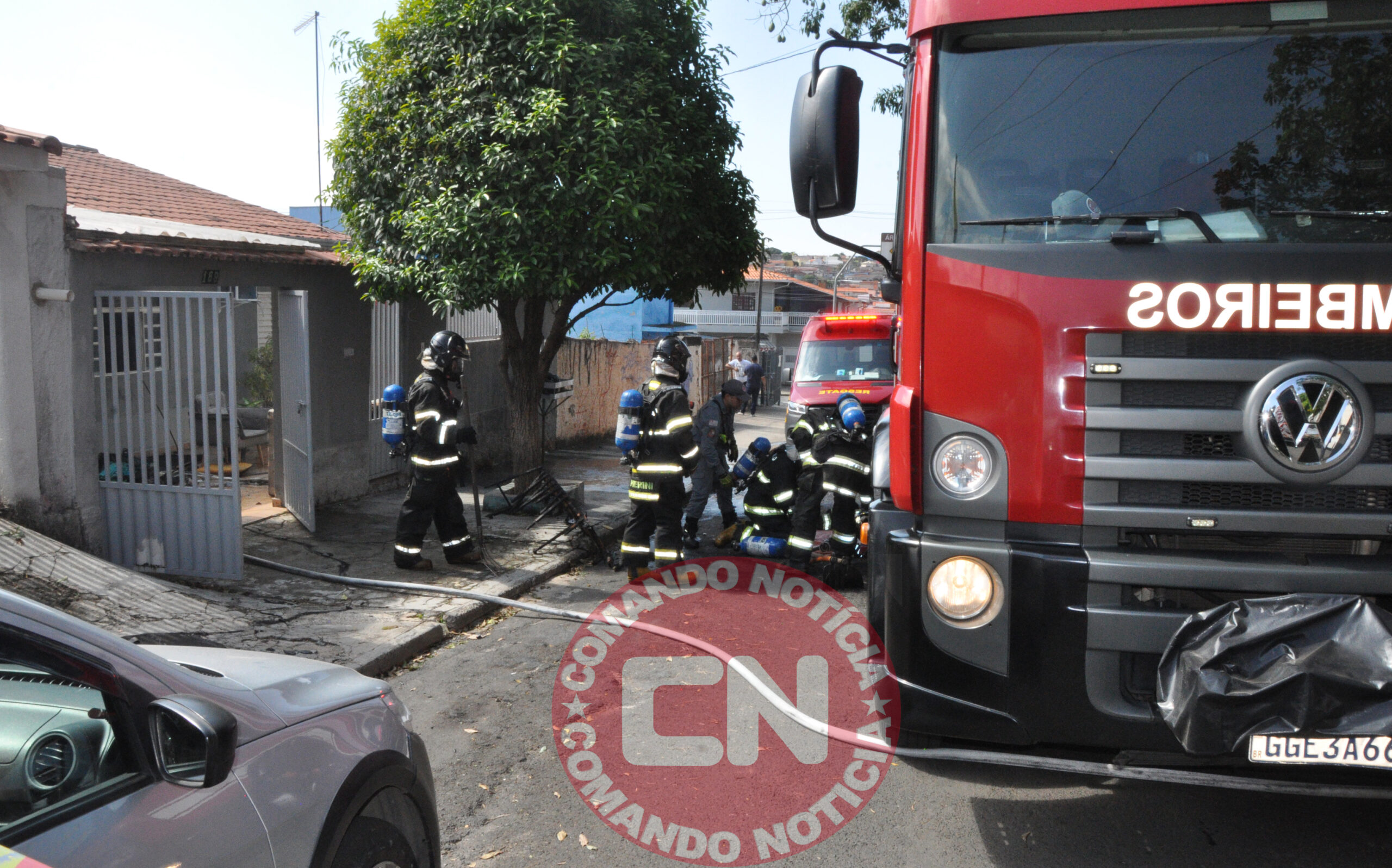 Bombeiros fogo casa rua 75 1