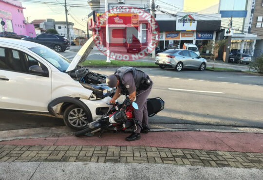 ColisÃo moto e carro ario