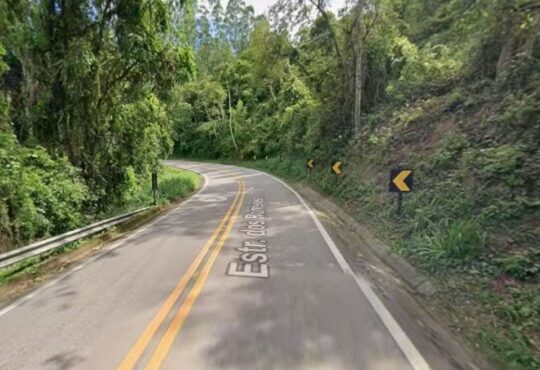 Estrada dos romeiros em cabreuva
