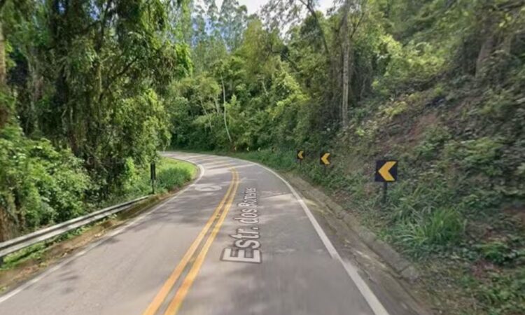 Estrada dos romeiros em cabreuva