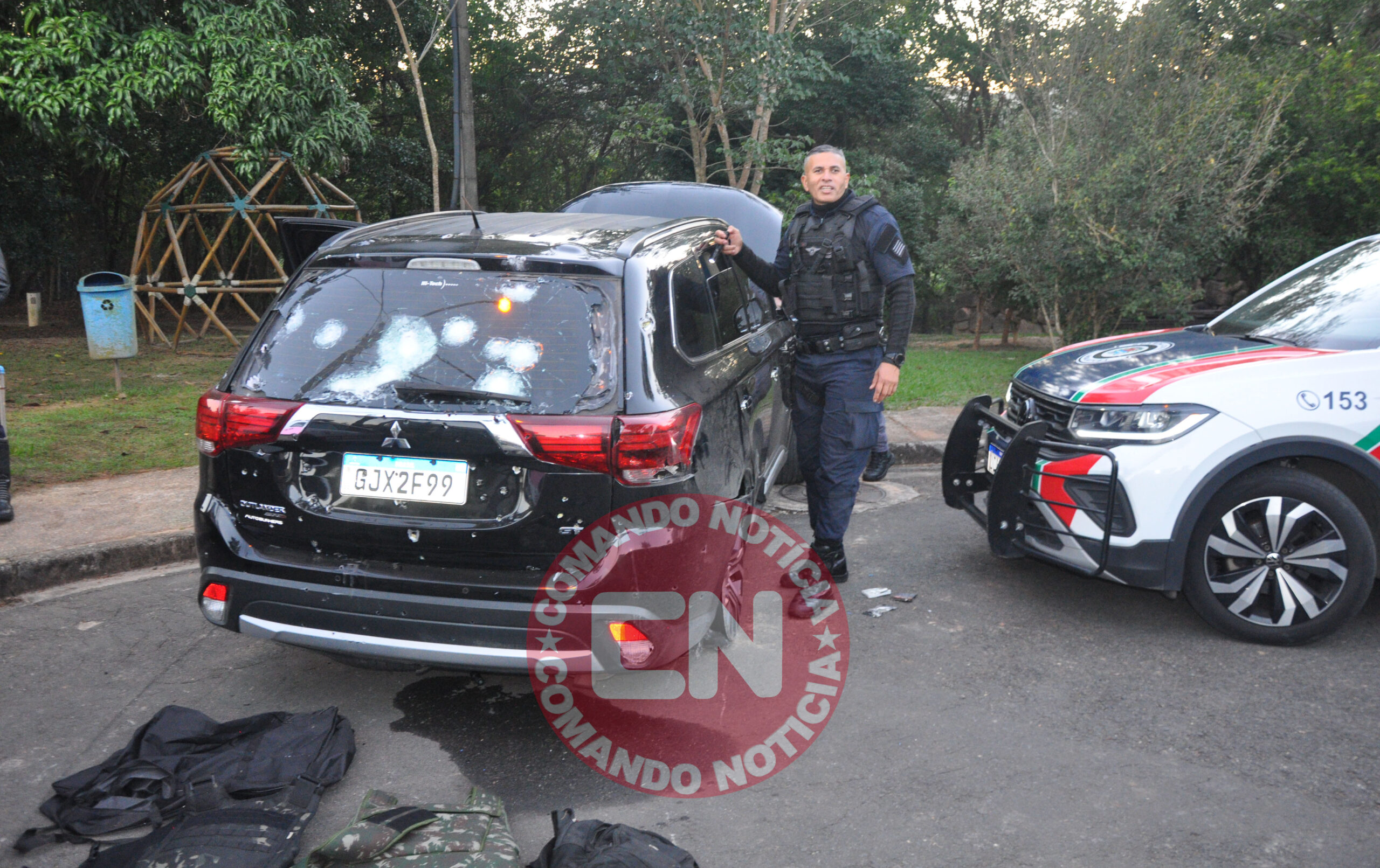 Bispo confronto carro blindado