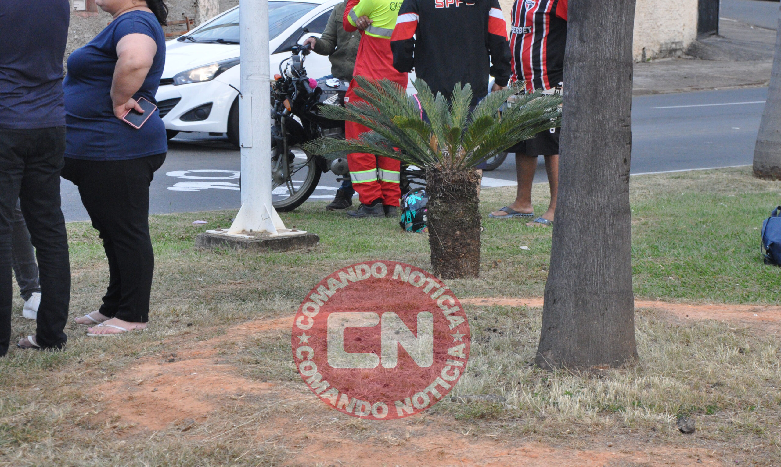 ColisÃo motos e carro tancredo 1