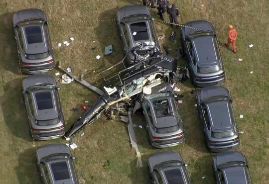 Helicopteros colidem e matam 6 no rio