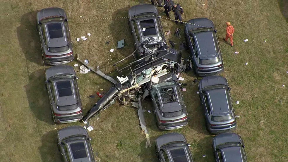 Helicopteros colidem e matam 6 no rio