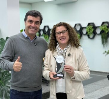 Premiacao educacao gabriel beccari