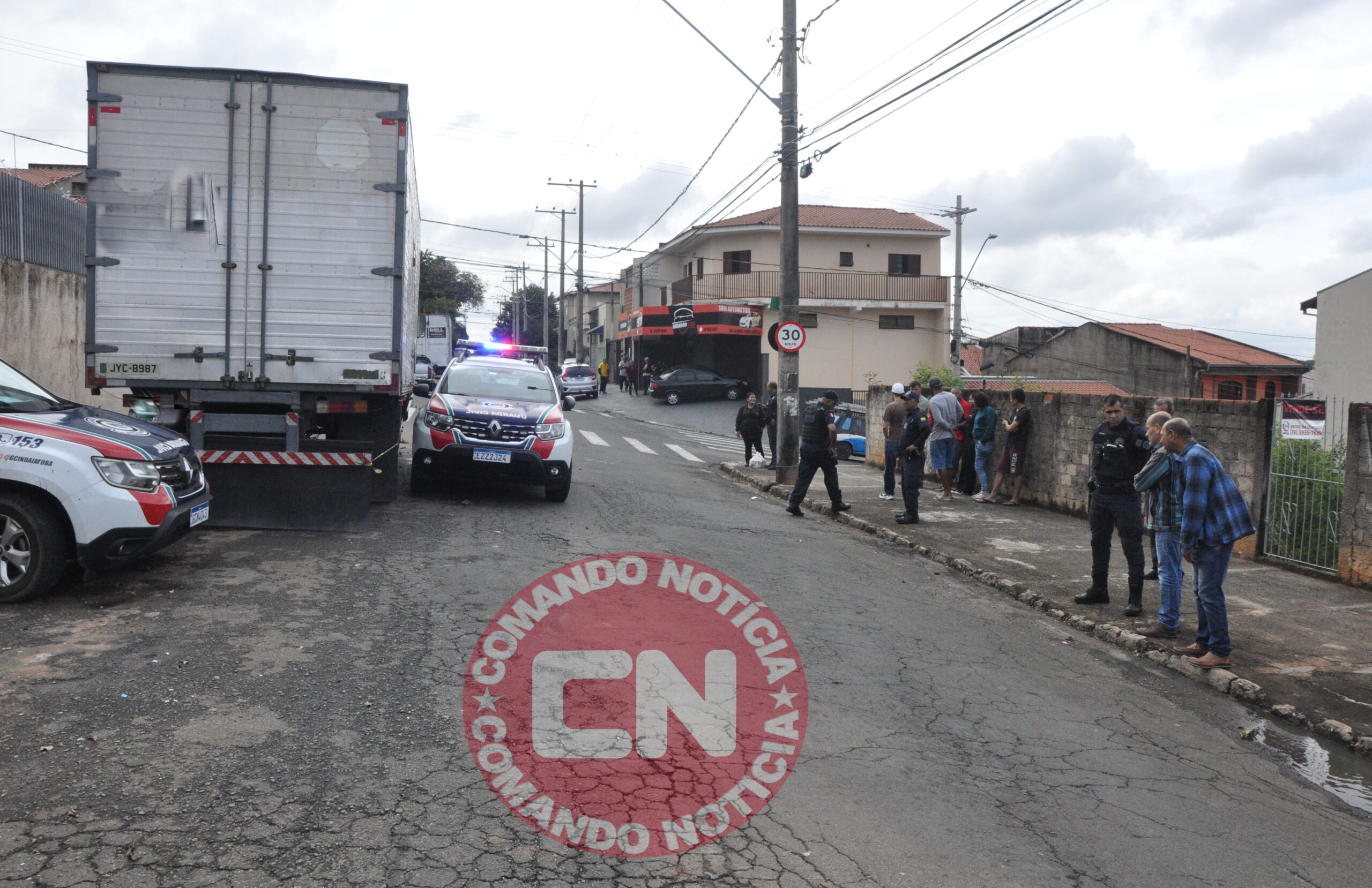 Rapaz 31 anos sem vida embaixo caminhÃo 2