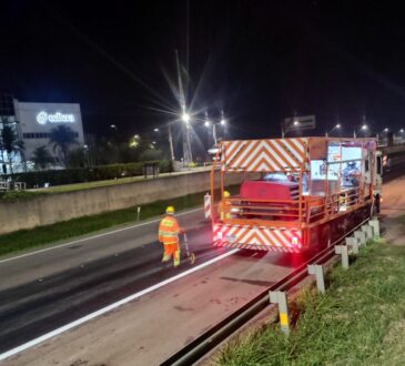 Com menor impacto no trânsito, as obras de recapeamento de 125 quilômetros da sp 075 acontecem no período da noite (2)