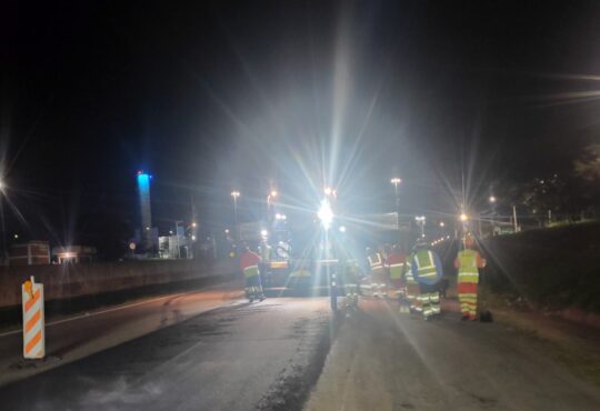 Com menor impacto no trânsito, as obras de recapeamento de 125 quilômetros da sp 075 acontecem no período da noite (4)