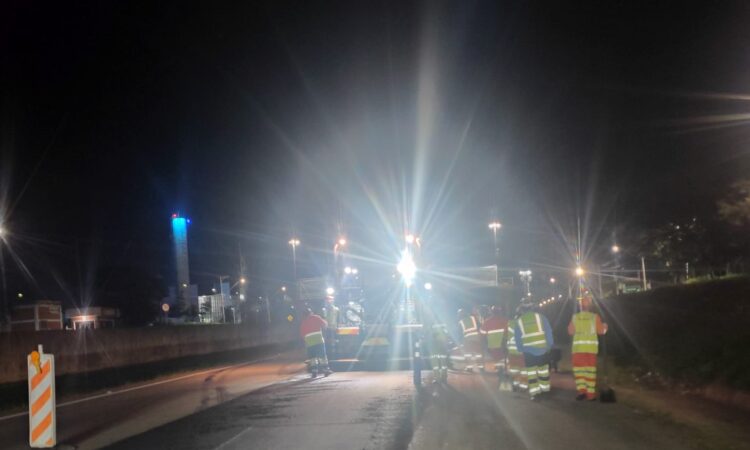 Com menor impacto no trânsito, as obras de recapeamento de 125 quilômetros da sp 075 acontecem no período da noite (4)