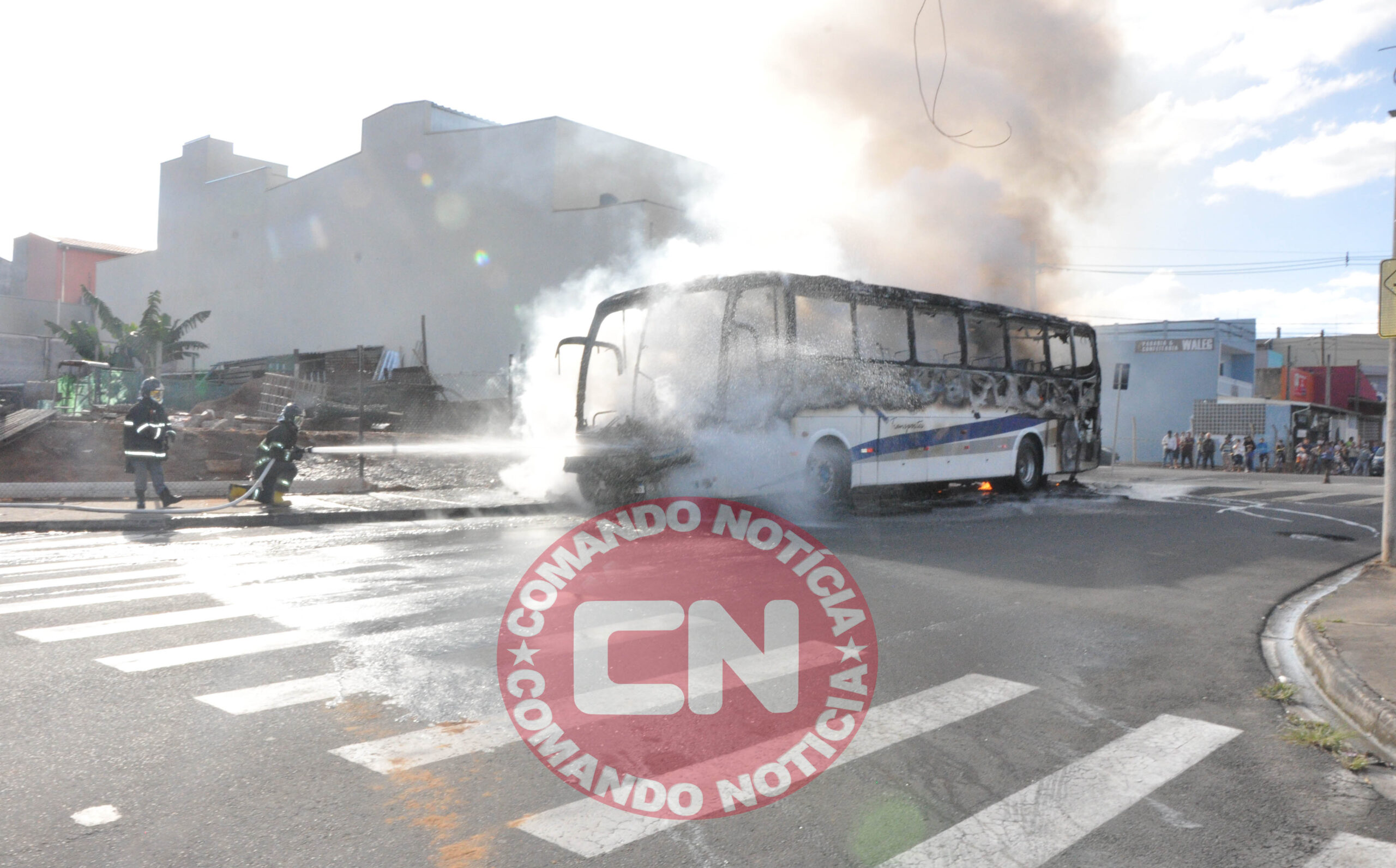 Fogo em onibus 2