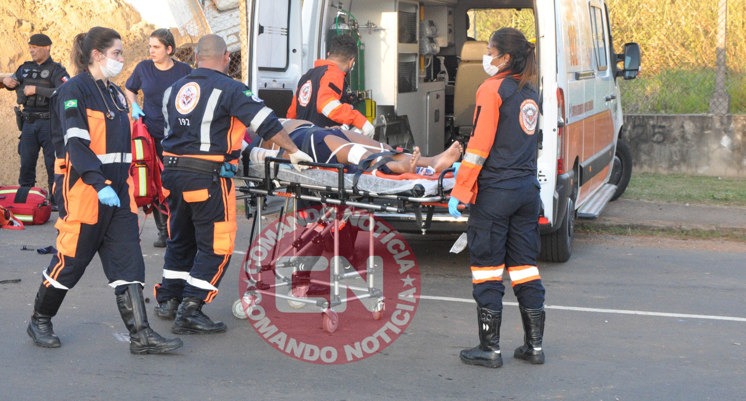 Mobi atingido por caminhÃo 5