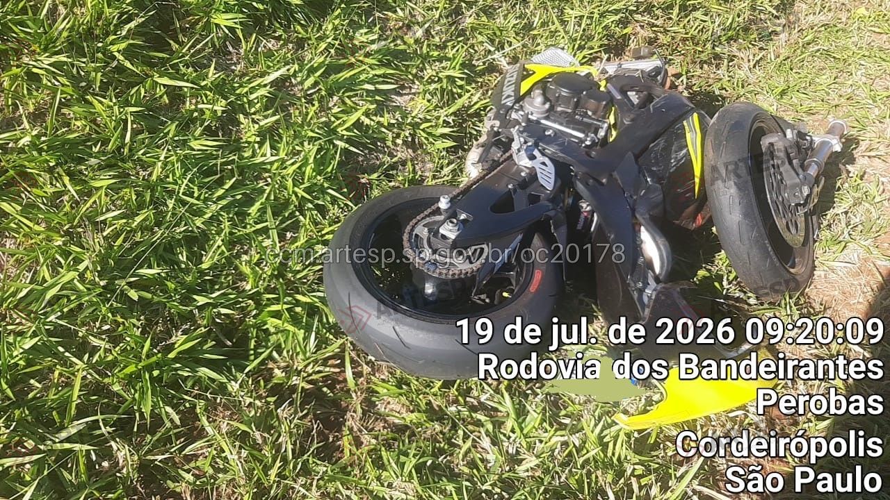 Motos colidem na bandeirantes