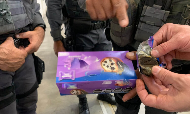 Caixa bombom com chocolates cópia