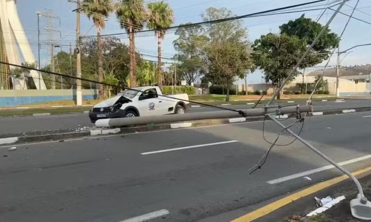 Carro bate valinos campinas