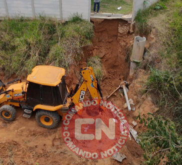 Muro desaba e fere funcionarios saae