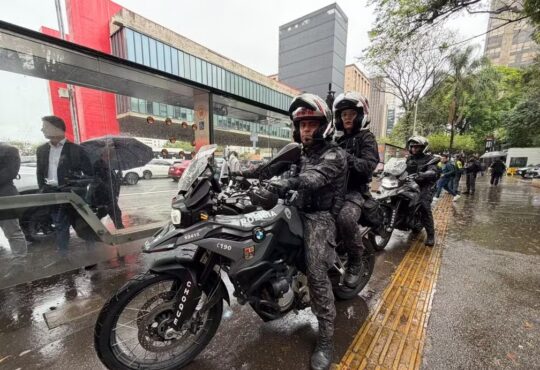 Bravo moto sp com fuzil