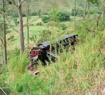 FiÉis morrem em rodovia de cruzeiro reproduÇÃo cópia