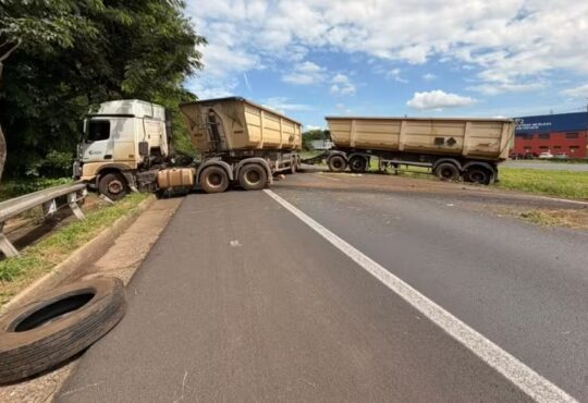 Acidente com carreta em limeira wesley