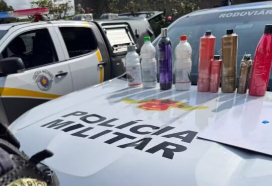 Bolivianos drogas em shampoo