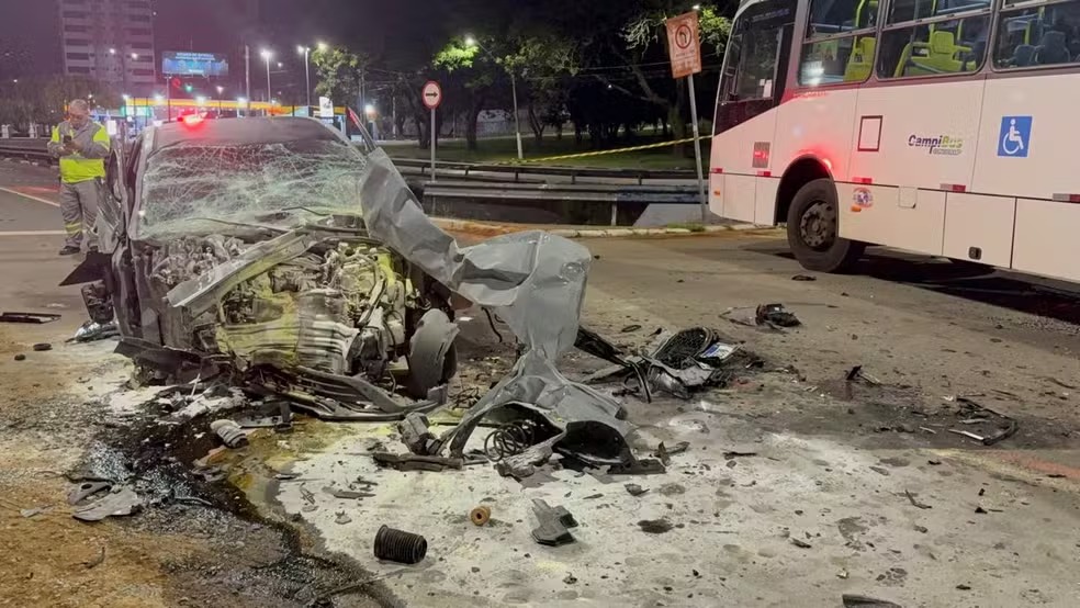 Carro bate em onibus duas pessoas morrem campinas pb