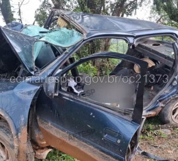 Corsa e atingido e mata 2 piedade cópia