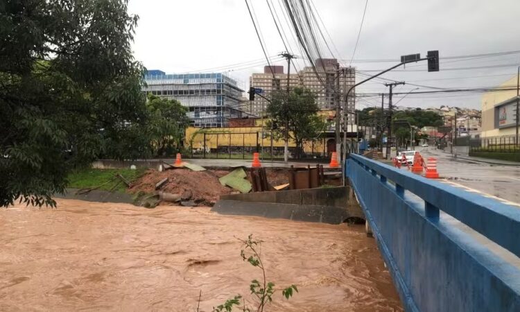 Chuva forte atinge jundiaÍ transito
