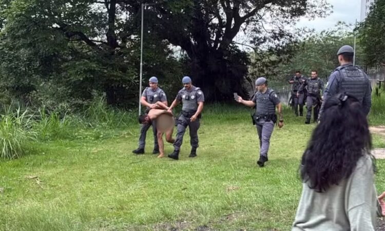 Homem nu preso apos furto em campinas
