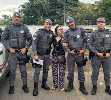 Pms salvam mulher de incendio em sp
