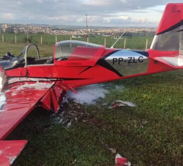 Queda de aviÃo orlandia mata duas pessoas