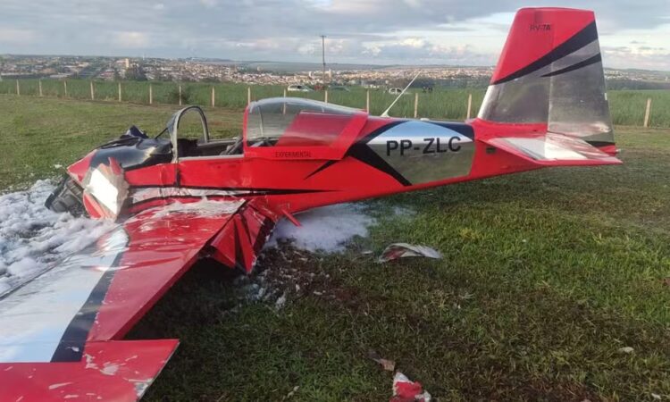 Queda de aviÃo orlandia mata duas pessoas